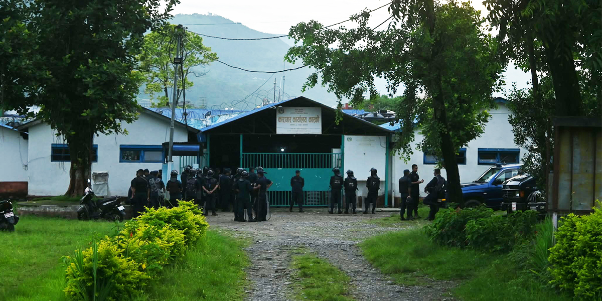 Prisoner escaped by climbing ladder in Kaski jail, found in hotel